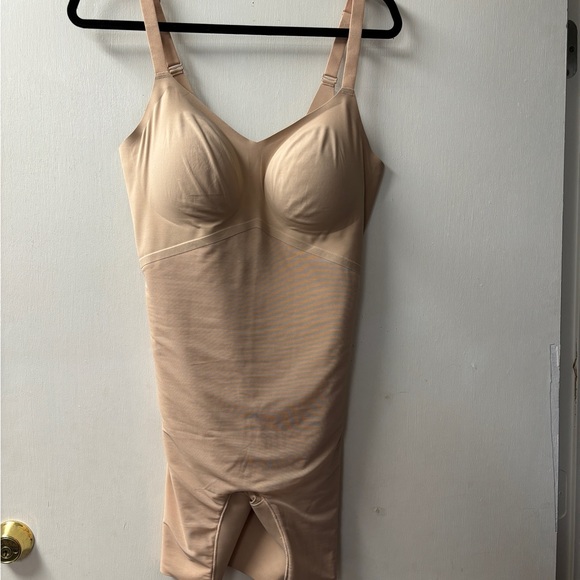 HoneyLove Mid thigh bodysuit, all in one shaper, new without tag - Picture 3 of 4